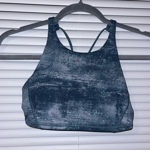 Lululemon size 4 Sports Bra